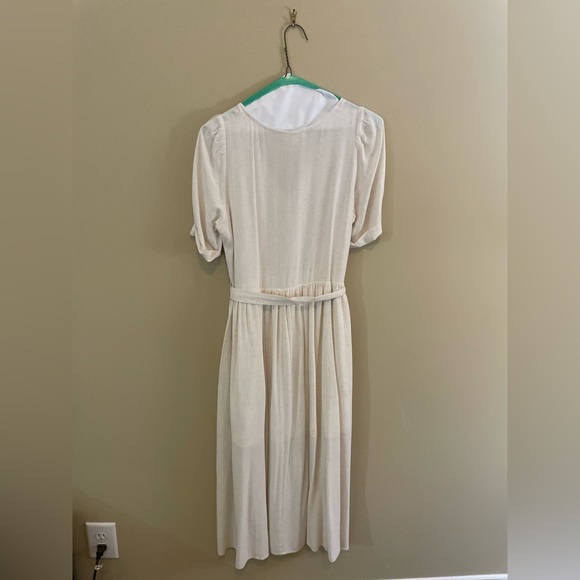 ROOLEE Fashion On Earth Women’s Linen Dress, Sz M, beige/cream w/ buttons & tie - Picture 2 of 6